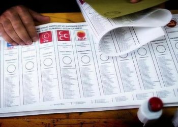 Anketlerle AKP'nin seçim seyri: Her ay oyları biraz daha eriyor