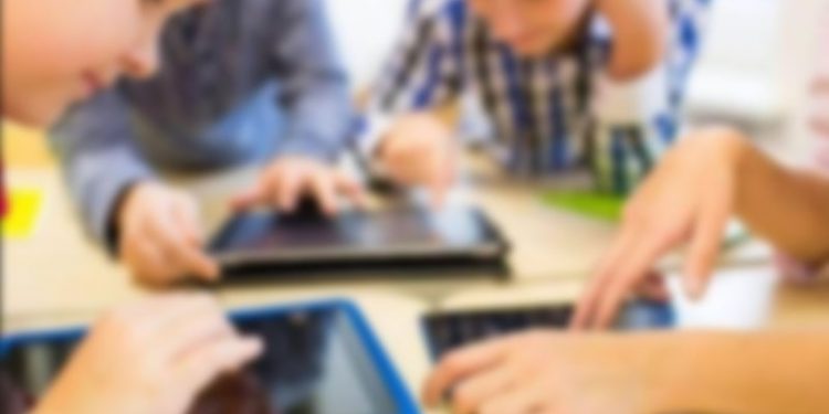 Araştırma: Gençlerin sosyal medya kullanımı yaşamdan duydukları tatmini azaltabilir