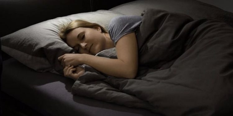 Araştırma: Karanlıkta uyumak kalp ve şeker hastalığından koruyabiliyor
