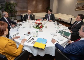 Araştırmacı Sencar: Partiler liderler buluşmasını yeterince duyuramamış