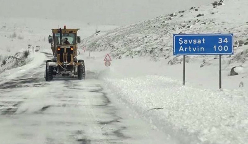 Ardahan-Şavşat kara yolu tipi nedeniyle tır geçişine kapatıldı