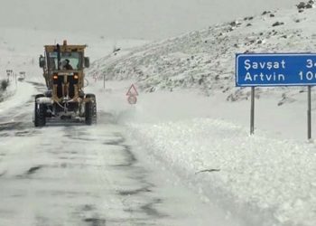Ardahan-Şavşat kara yolu tipi nedeniyle tır geçişine kapatıldı