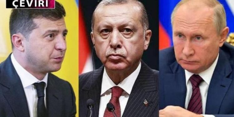 Aslı Aydıntaşbaş: Yeni dünya düzeni pazarlığında Türkiye’de demokrasi de masada olacak mı?