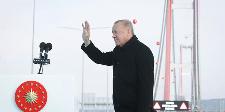 Açılan 1915 Çanakkale Köprüsü’nün geçiş ücreti 200 lira oldu