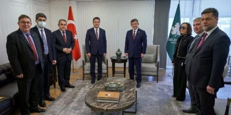 Babacan, Gelecek Partisi'ni ziyaret etti