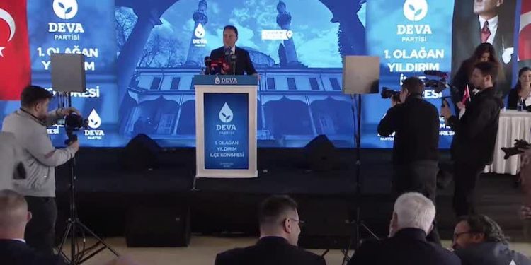 Babacan: Partimize üye olanların sosyal yardımlarını kesmişler, devlet olmak bu mu?