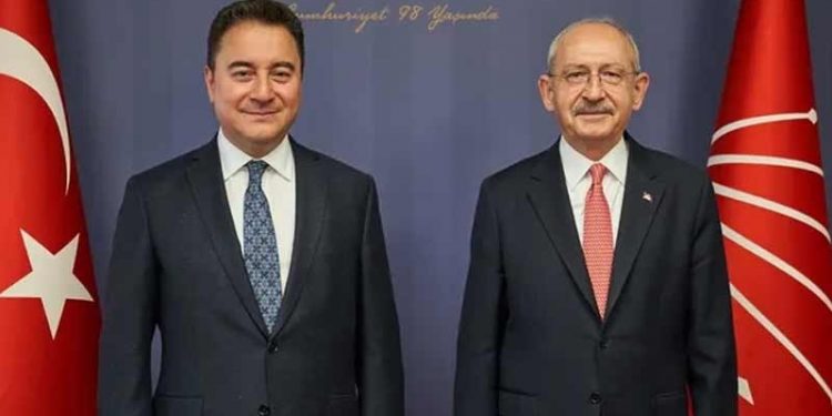Babacan, 'altılı zirve' öncesi görüşmeleri kapsamında Kılıçdaroğlu’nu ziyaret etti