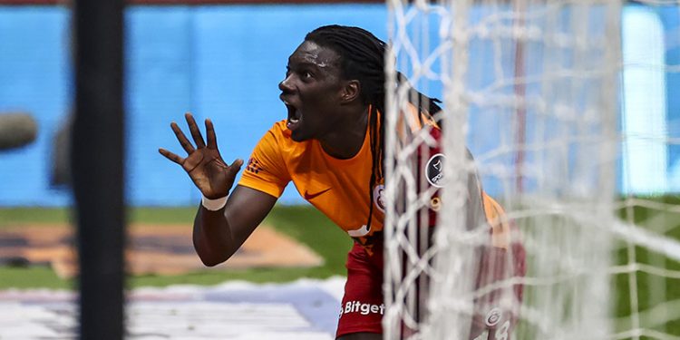 Bafetimbi Gomis Galatasaray'da hızlı başladı