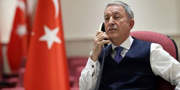 Bakan Akar, Türkiye'nin Rus limanlarındaki gemilerinin en kısa zamanda Türkiye'ye getirileceğini açıkladı