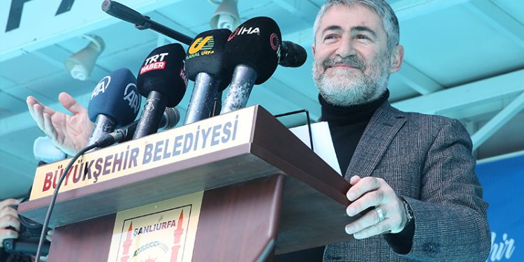 Bakan Nebati: Enflasyonla nasıl mücadele edileceğini en iyi bilenlerdeniz; bu günler geçecek