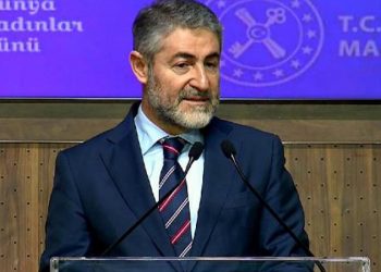 Bakan Nebati'den 8 Mart Dünya Kadınlar Günü Mesajı: Kadına ağır iş yakışmıyor