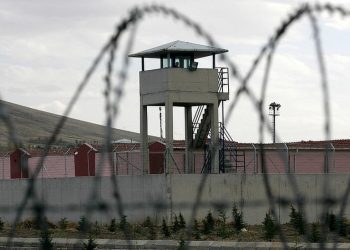 Bakanlığın inkar ettiği ‘ağız içi arama’ Cezaevi Disiplin Kurulu kararında