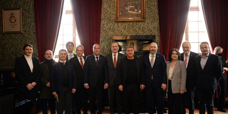 Barcelona Başkanı Joan Laporta'dan Galatasaray Lisesi'ne ziyaret