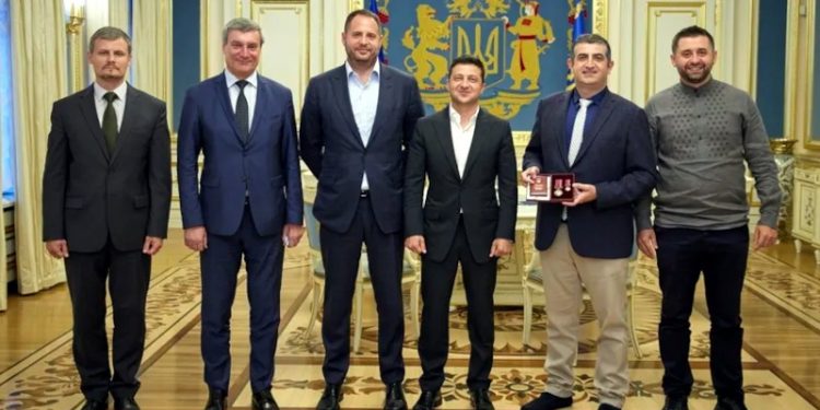 Bayraktar’dan Zelenskiy'e: İyi ki senin gibi cesur bir adamı tanıdım