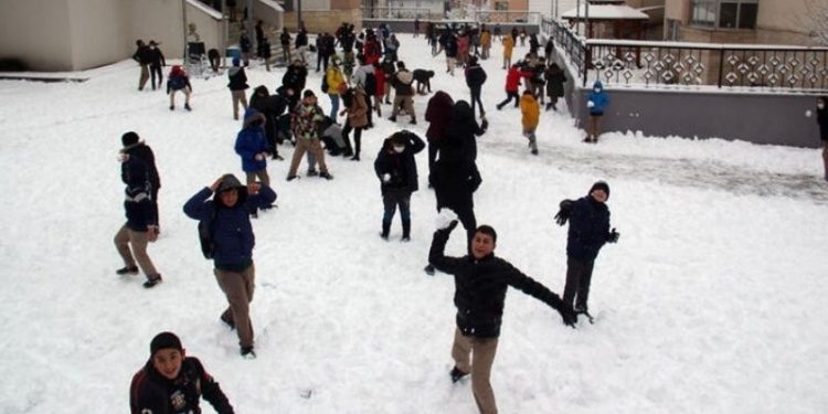 Bazı illerde eğitime bir gün ara verildi