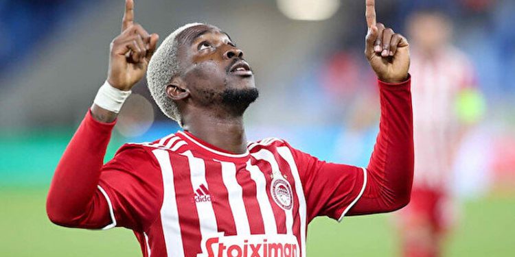 Başakşehir'in gündemindeki Onyekuru İstanbul'a geldi