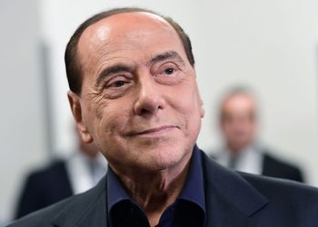 Berlusconi, kendisinden 53 yaş küçük sevgilisiyle 'sembolik düğün' yaptı