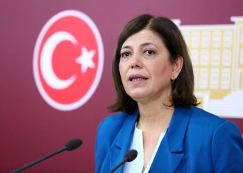 Beştaş: Seçim sistemi teklifi ‘yeniliyoruz, düşüyoruz’ demenin itirafı