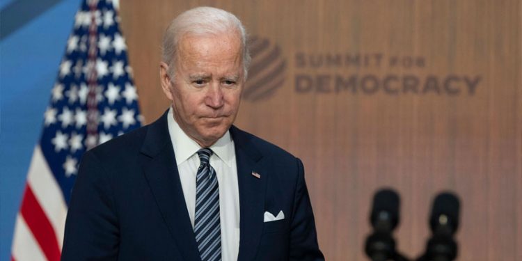 Biden'a destek rekor seviyede düştü, yüzde 54 politikalarını onaylamıyor