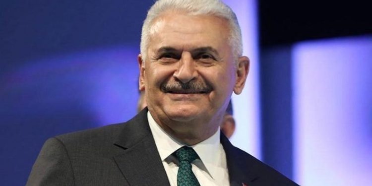 Binali Yıldırım: Tarihimizde başımızı öne eğdirecek bir şey yok