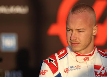 Birleşik Krallık'ta Formula 1 dahil tüm Rus motor sporcularına yasak