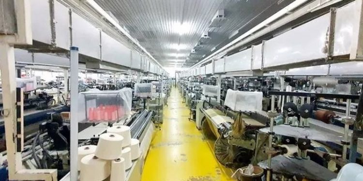 Borçlanan yurttaş sayısı hızla artıyor: 4 milyon kişi günde 15 liraya çalışıyor