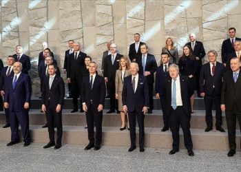 Brüksel'de olağanüstü zirve: NATO liderleri Ukrayna gündemiyle bir araya geldi