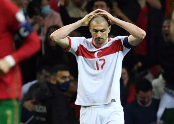 Burak Yılmaz, Milli Takım’a veda etti