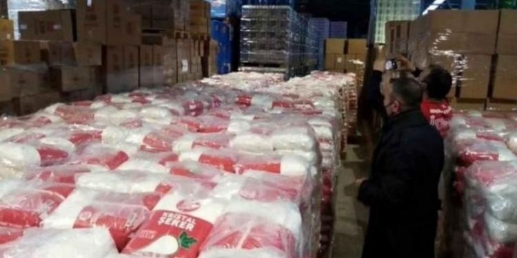 BİM'in yurttaştan sakladığı tonlarca ürün, deposunda ortaya çıktı