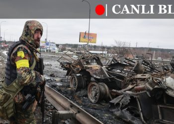 CANLI BLOG | Ukrayna şehirlerine Rus bombardımanı sürüyor; müzakere masasından insani koridor mutabakatı çıktı