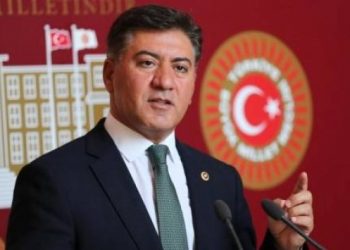 CHP&rsquo;li Emir: Fahrettin Koca&rsquo;nın vereceği m&uuml;jde bu kadar olur