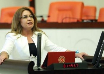 CHP’li Karaca: Düşen oylarınızı çift oy kullandırarak mı telafi etmeye çalışacaksınız?