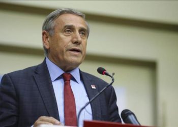 CHP’li Kaya’dan KHK’lılara: Çoğu gitti azı kaldı, yalnız değilsiniz