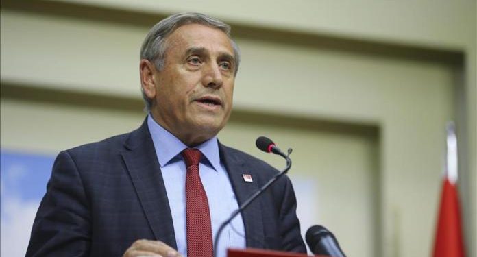 CHP’li Kaya’dan KHK’lılara: Çoğu gitti azı kaldı, yalnız değilsiniz