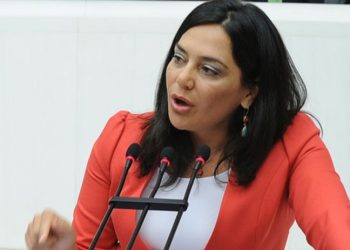 CHP’li Yüceer sendikalaşan işçilere destek verdi: ‘İşçilerin sendikalaşma iradesini kabul edin'
