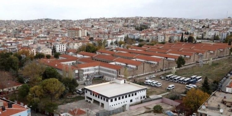 Cezaevi yıkımında asbest uyarısı: Binlerce kişi etkilenebilir, çevre katliamı olur