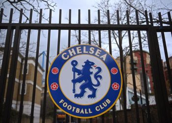 Chelsea'yi satın almak için 3 başvuru yapıldı; talip olduğu açıklanan Muhsin Bayrak listede yok!