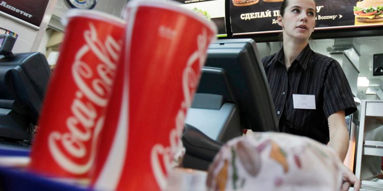 Coca-Cola Rusya’daki faaliyetlerini askıya aldı
