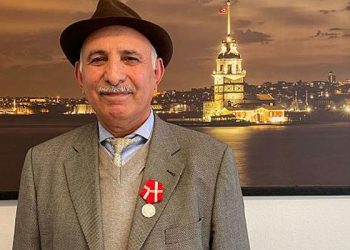 Danimarka'da 41 yıl aralıksız çalışan Mustafa Çolak'a kraliyet madalyası
