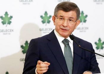 Davutoğlu, AK Partililere seslendi: Bugün size iki senaryo dayatılıyor