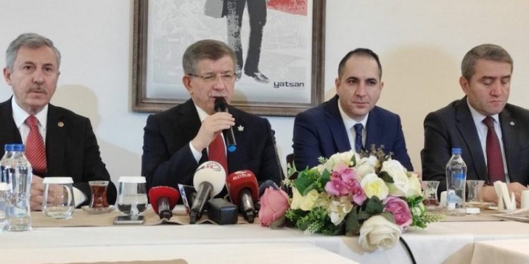 Davutoğlu'ndan 6'lı mutabakat değerlendirmesi: İttifak yeniden yapılanmalı