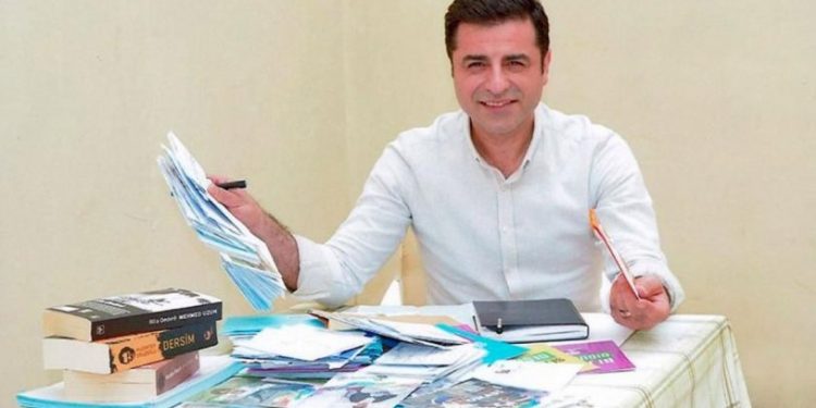 Demirtaş'ın yeni koğuş arkadaşıyla ilk fotoğrafı
