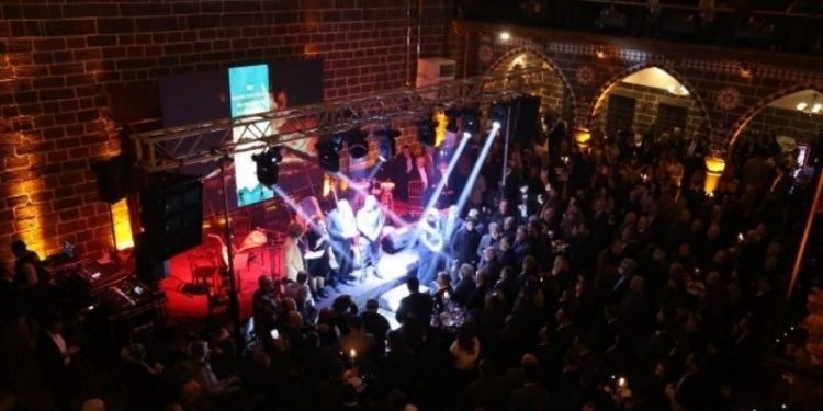 Diyarbakır’da Newroz resepsiyonu düzenlendi