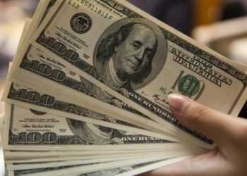 Dolar, yatay seyrini sürdürüyor