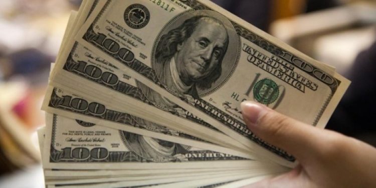 Dolar, yatay seyrini sürdürüyor