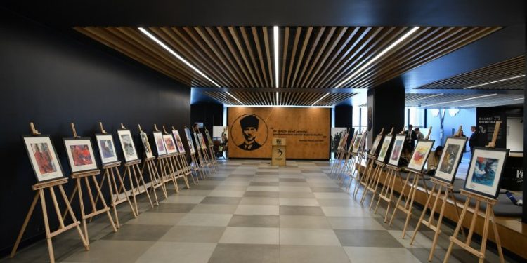 Dünya Şiir Günü'nde dizeler tuallere yansıdı