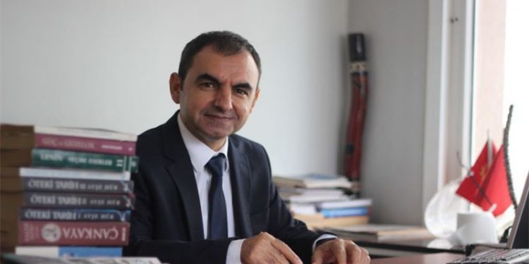 EMEP'li Akdeniz, altı partiyi eleştirdi: Laiklik vurgusu güçlü bir biçimde yer almıyor