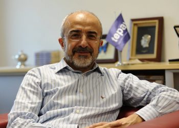 Ekonomist Fatih Özatay: Kuru sıçratacak politikalardan uzak durmak elimizde