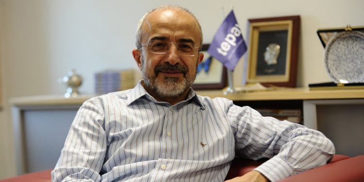 Ekonomist Fatih Özatay: Kuru sıçratacak politikalardan uzak durmak elimizde