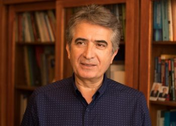 Ekonomist Yalçın Karatepe'den Berat Albayrak'a: Ekonomik sorunların baş mimarlarından birisidir; kitabını okumadım, o zahmete de katlanmayacağım